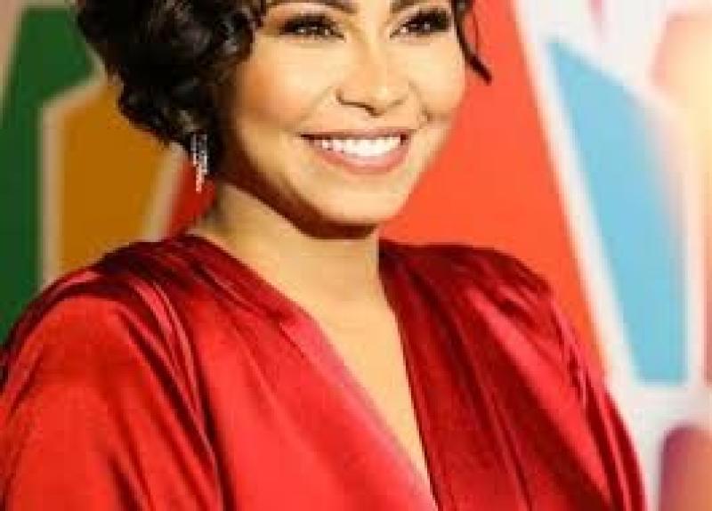 شيرين عبدالوهاب تعلن عن خبر سعيد عقب ظهورها مع عمرو أديب