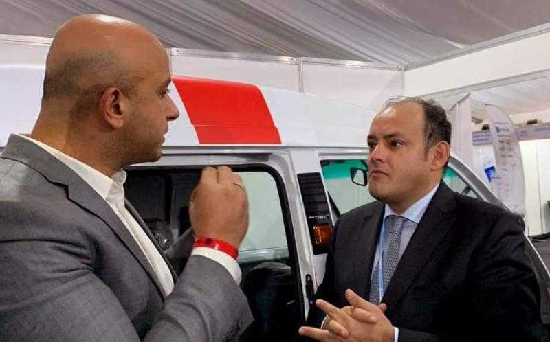 وزير التجارة يتفقد المنتجات والحلول الابتكارية المقدمة من الشركات والجهات المشاركة بقمة المناخ