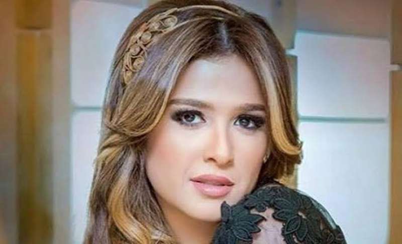 ياسمين عبد العزيز 