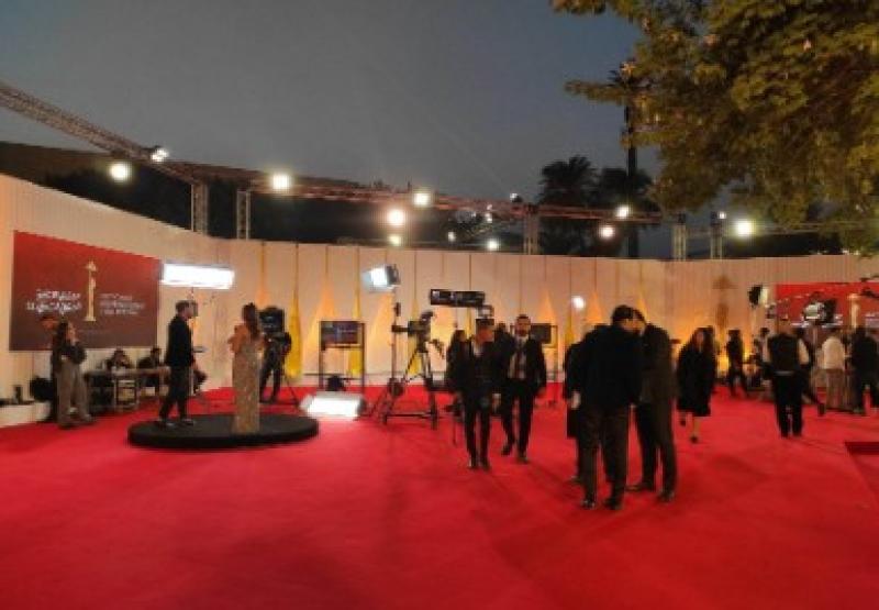 اللقطات الأولى من استعدادات افتتاح مهرجان القاهرة السينمائي في دورته الـ44