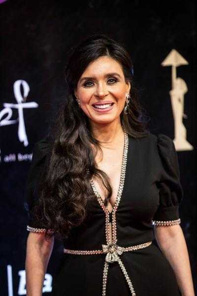 ”بعد إثارتها للجدل”.. تعرف على سعر فستان الراقصة دينا بمهرجان القاهرة السينمائي