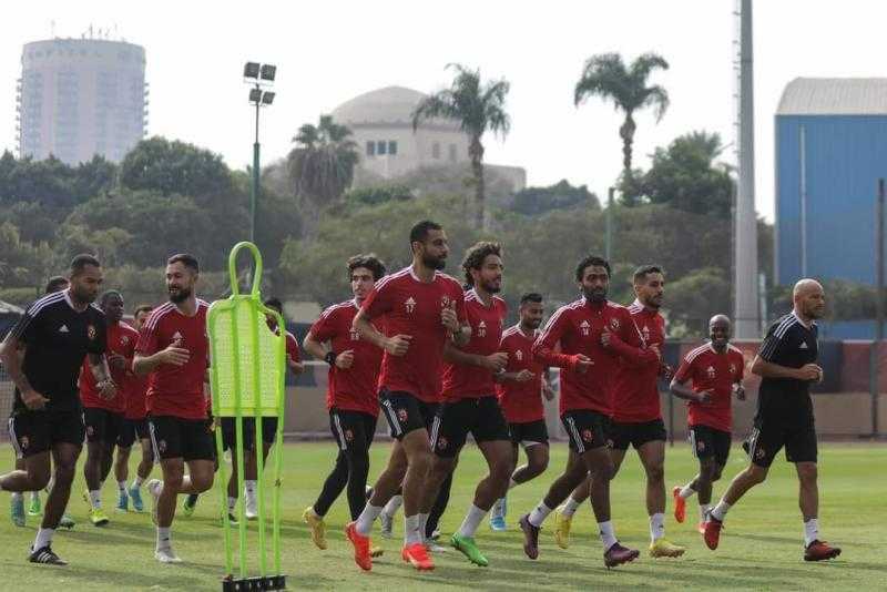 بيرسي تاو يظهر «بنيولوك» في تدريبات الأهلي