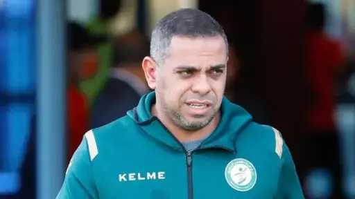 كريم حسن شحاتة يكشف تطورات حالة والده الصحية استعدادًا لعملية جراحية السبت