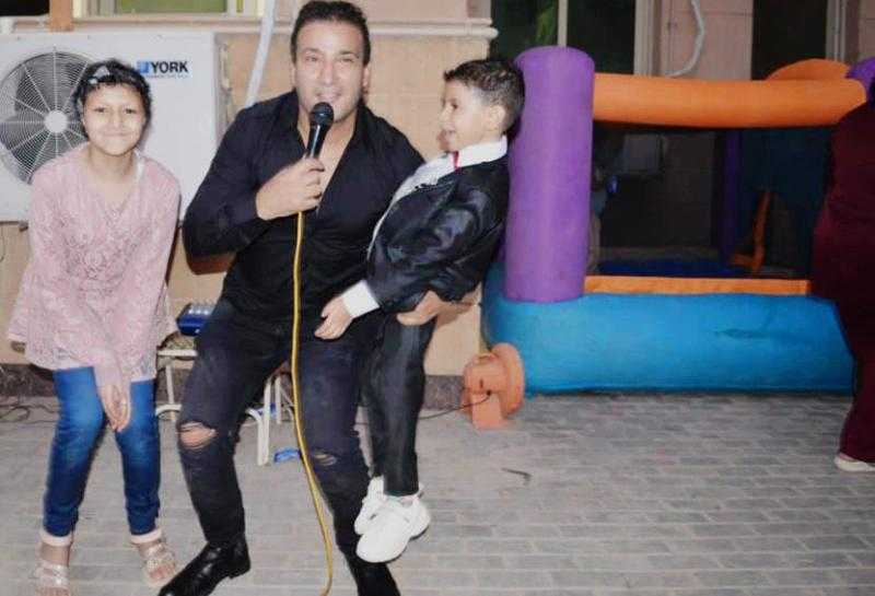 محمد عبدالغفار كستيرو يحيي حفلًا بدار الباقيات الصالحات