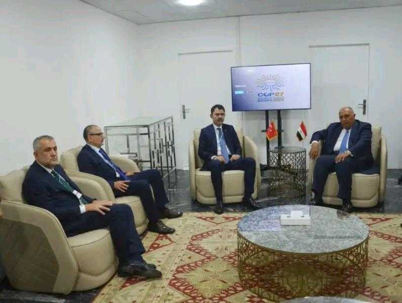سامح شكرى رئيس مؤتمر COP27 يستقبل وزير البيئة التركي