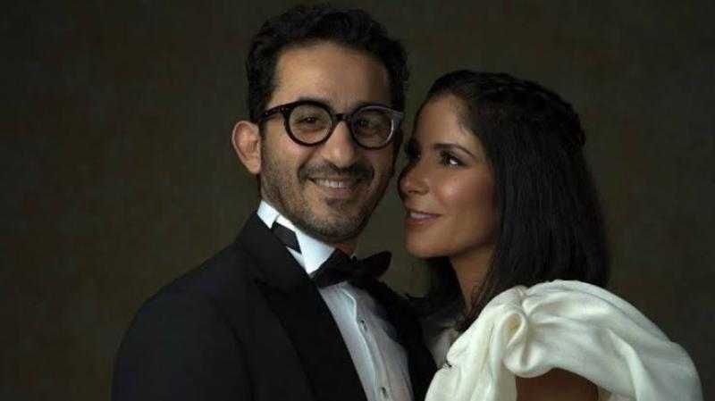 «محدش فاهمني ليه؟».. أحمد حلمي يثير الجدل بصورة جديدة مع منى زكي