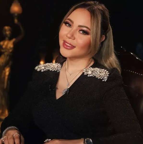 أسما إبراهيم 
