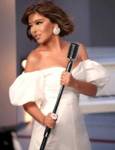 الموت يفجع الفنانة سميرة سعيد
