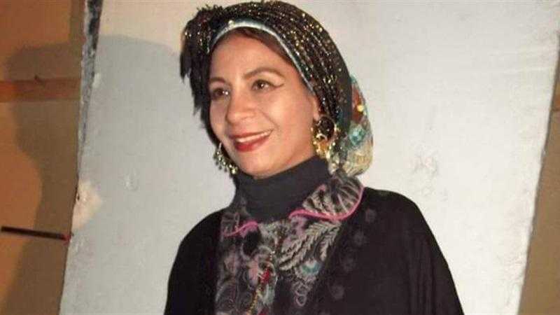 عفاف مصطفى: «أقسم برب الكون اتصلوا بيا برنامجين وقالولي يلا نلحق الهوجة»