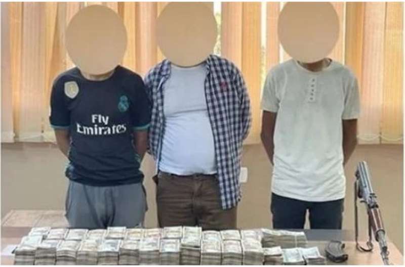 المتهمين 