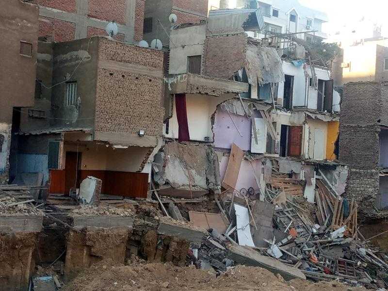 «العقار المنهار».. محافظ الإسكندرية يكلف الجهات المعنية بالتواجد في مكان الحادث