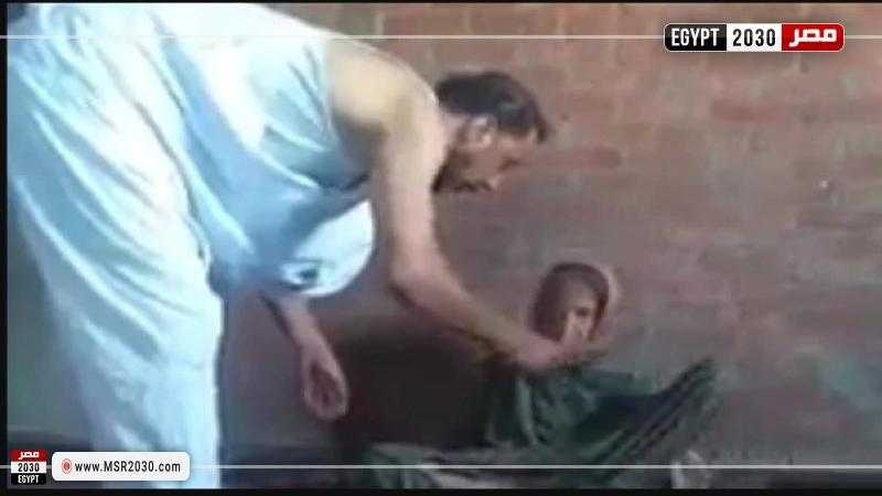 مفاجأة في واقعة صاحب فيديو تعذيب والدته بالشرقية.. زوجته نشرت التسجيل بسبب خلافات أسرية