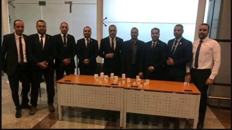 جمارك مطار الغردقة تضبط محاولة تهريب كمية من المواد المخدرة وطبنجة.. صور