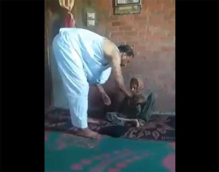 تعدي ابن على والدته