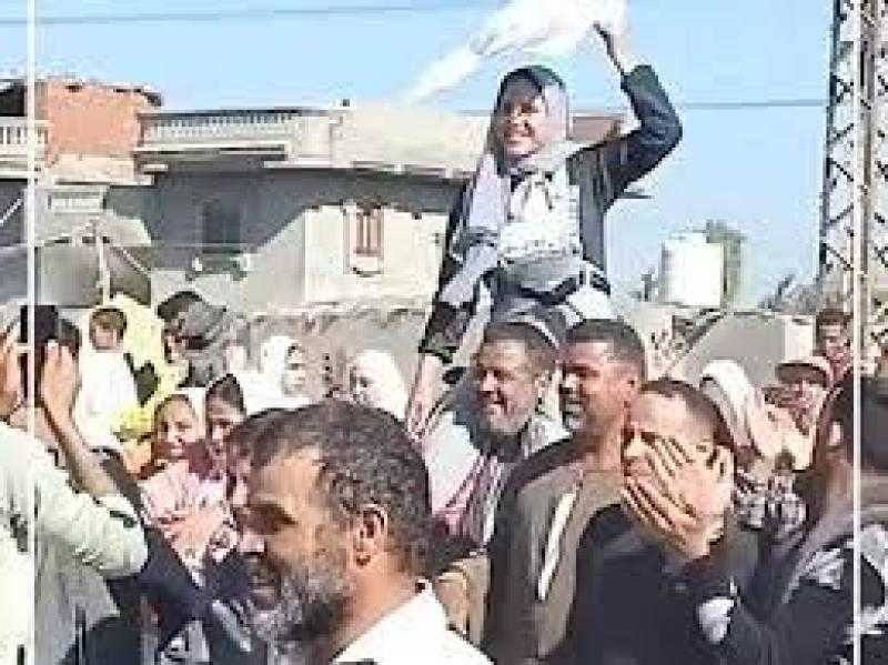 مفاجأة تقلب الطاولة على فتاة الشرقية صاحبة «زفة العذرية».. فيديو