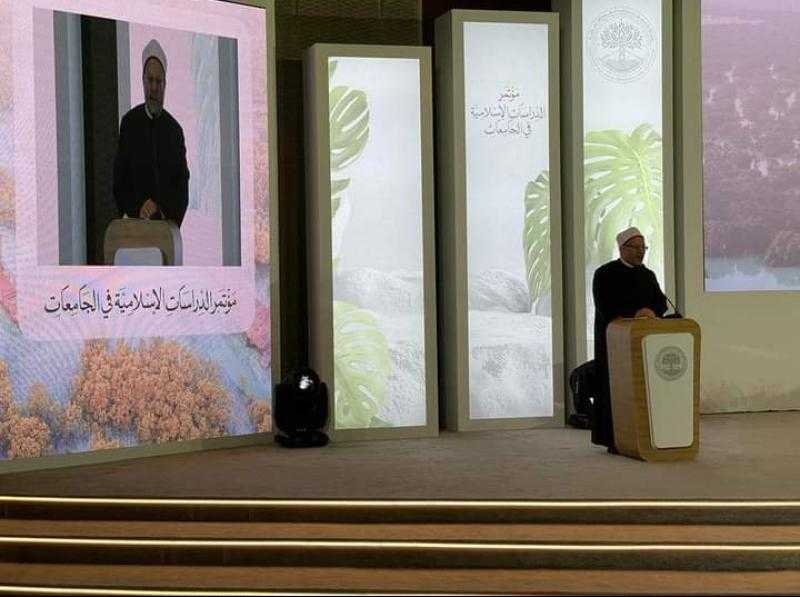 المفتي: قضية الأصالة والتجديد من القضايا التي فرضت نفسها بقوة على الساحة العلمية والفكرية