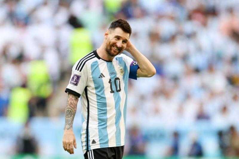 «ميسي وينه؟كسرنا عينه».. السعودية تسخر من أسطورة الأرجنتين بعد المباراة