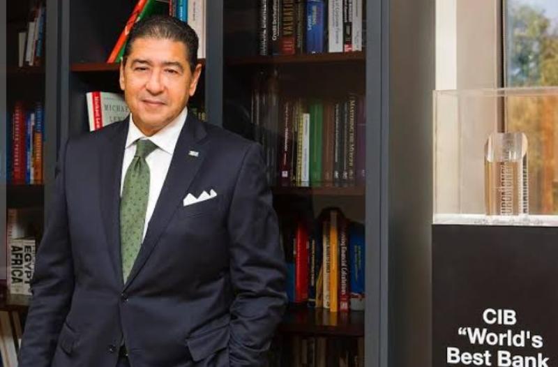 التفاصيل الكاملة لاستقالة هشام عز العرب من البنك المركزي