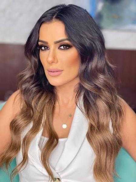 إنجي المقدم تهنئ جمهورها بفوز المنتخب السعودي عبر  «إنستجرام»