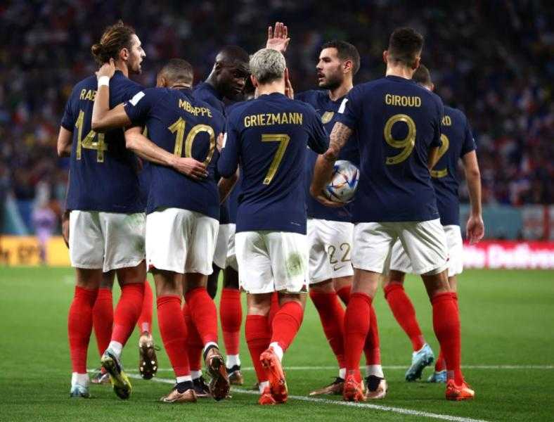 فرنسا تتقدم على أستراليا بهدفين في الشوط الأول من كأس العالم 2022