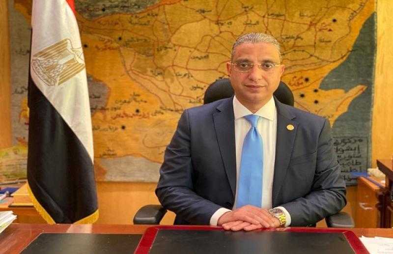 محافظ الفيوم يكشف تفاصيل إعادة العمل بمصنع الأعلاف.. «فيديو»