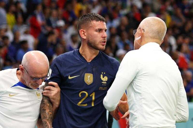 إصابة نجم فرنسا بقطع في الرباط الصليبي واستبعاده من المونديال