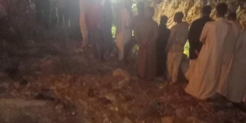  خلال البحث عن جثث الضحايا داخل ترعة الحمام
