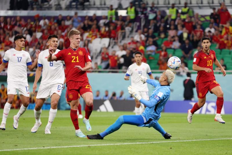 أولمو يتقدم لمنتخب إسبانيا بالهدف الأول على كوستاريكا