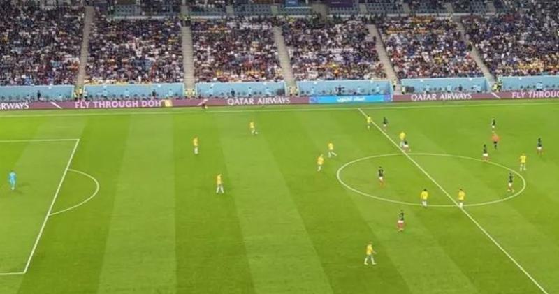 «فضيحة مونديالية» حكم إفريقي يسمح بتواجد 12 لاعباً في الملعب