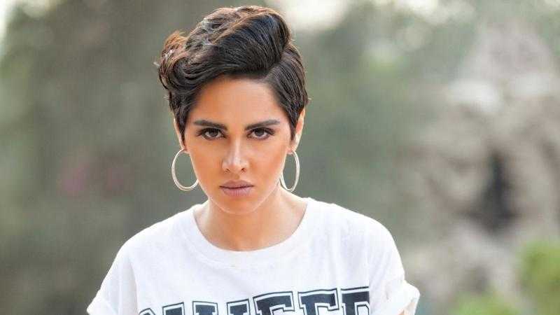 رسالة نارية من الفنانة ياسمين رئيس بخصوص المهرجانات