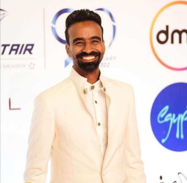 بإطلالة أنيقة.. محمود الليثي ينشر صورة له عبر إنستجرام