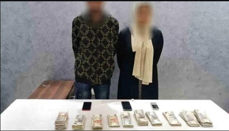 ضبط عاطل وربة منزل بحوزتهما كمية لمخدر الحشيش ومبلغ مالي
