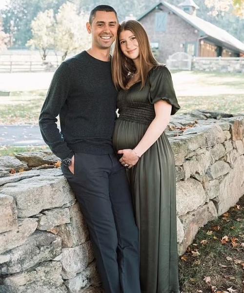 ابنة بيل جيتس تعلن عن خبر حملها بالتزامن مع يوم عيد الشكر