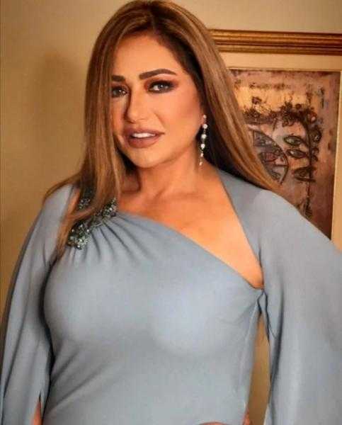 ليلى علوي توجه رسالة مؤثرة لـ أنغام