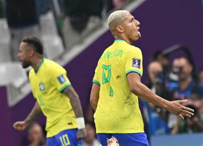 ضياء السيد: منتخب البرازيل المرشح الأول لحصد كأس العالم .. وغياب نيمار لن يؤثر
