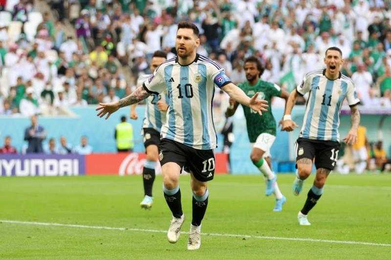 ميسي يقود هجوم الأرجنتين أمام المكسيك في كأس العالم 2022