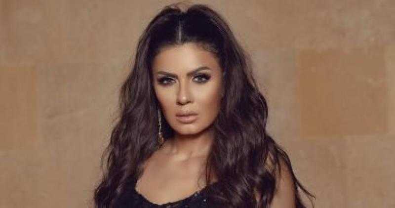 شاهد.. نجلاء بدر بإطلالة َكلاسيكية عبر  «إنستجرام»