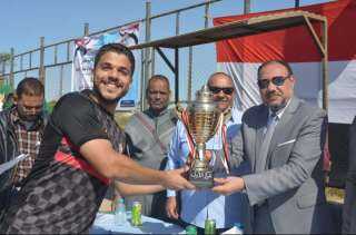 طب الأسنان بنين جامعة الأزهر بأسيوط تفوز بالمركز الأول في دوري كرة القدم الخماسية