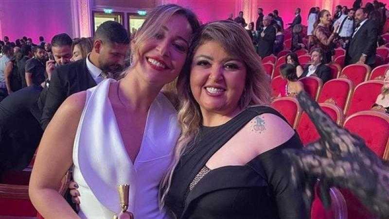 مها أحمد تدعم منة شلبي بعد أزمة القبض عليها