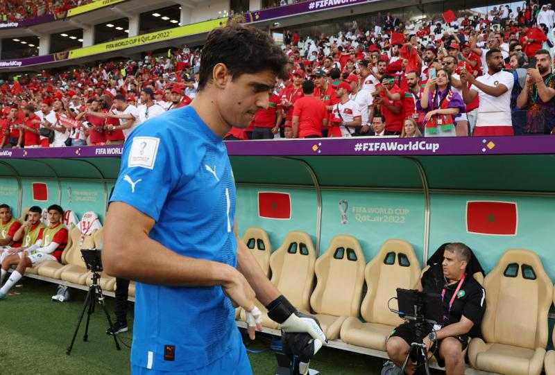 سبب استبعاد بونو من تشكيل المغرب أمام بلجيكا بعد السلام الوطني
