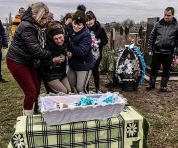 عمره يومين.. مقتل طفل أوكراني جراء قصف روسي بأحد المستشفيات