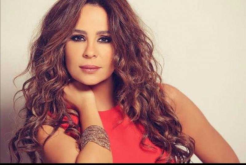 كارول سماحة بإطلالة ناعمة عبر إنستجرام