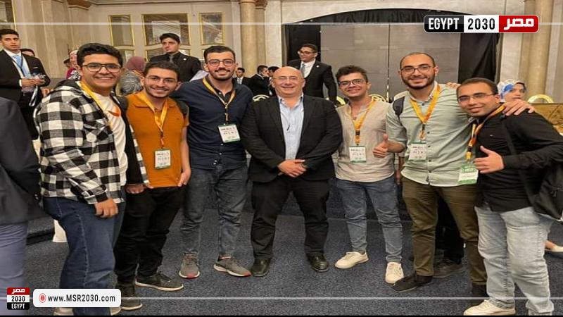 الفائزين في مسابقة أوائل الطلبة