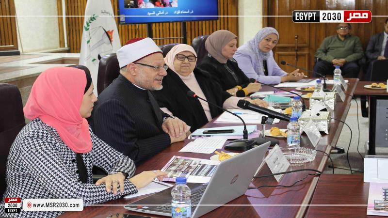 الدكتور شوقي علام خلال الحلقة النقاشية