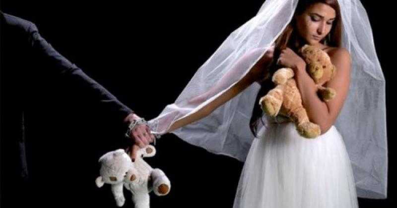 استشاري تغذية: الزواج المبكر يضر الأم والطفل بعد الولادة  «فيديو»