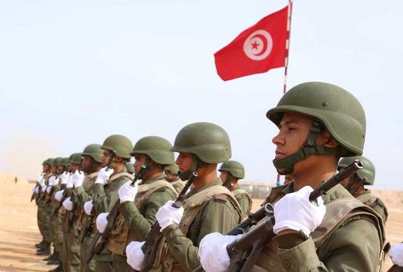 السلطات التونسية تضبط 26 شخصا تعمدوا اجتياز الحدود الجزائرية خلسة