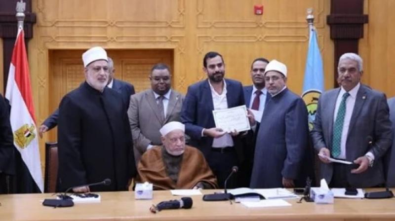 مجلس جامعة الأزهر يكرم علماء ستانفورد بكليات الطب والصيدلة والعلوم بالقاهرة وأسيوط