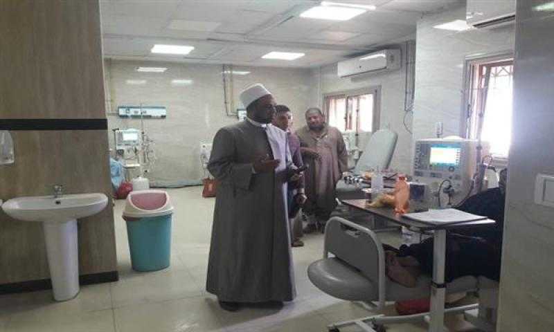 وفد مشيخة الأزهر الشريف يزور مستشفى الباطني التخصصي بجامعة أسوان