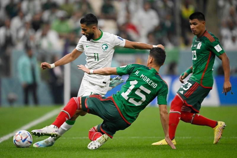 التعادل السلبي يحسم الشوط الأول بين السعودية والمكسيك بكأس العالم