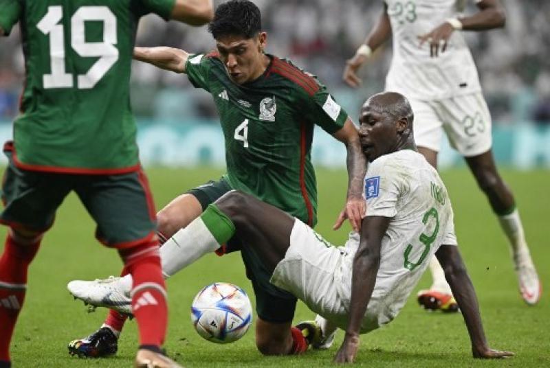 السعودية تودع كأس العالم بالخسارة أمام المكسيك